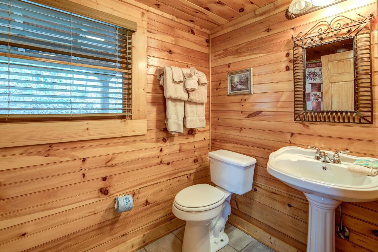 Hemlock Manor Villa Gatlinburg Exterior photo