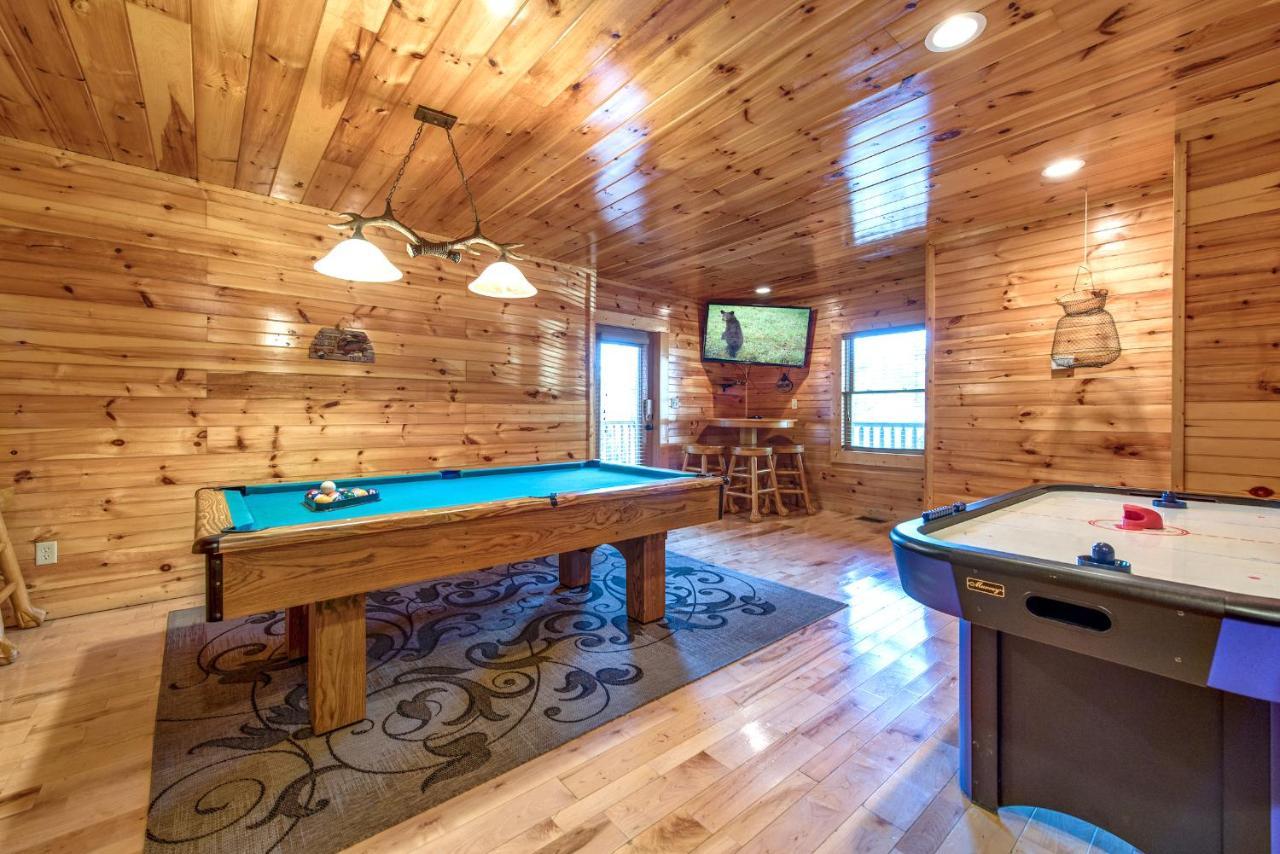 Hemlock Manor, 3 Bedrooms, Sleeps 10, Wifi, Game Room, Hot Tub, Fireplace Gatlinburg Exterior photo