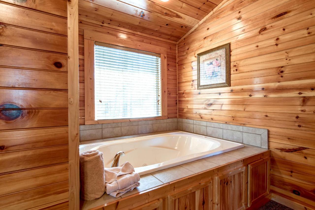 Hemlock Manor Villa Gatlinburg Exterior photo